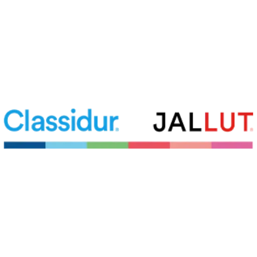 Travaux de peinture extérieure sur une maison à Lausanne par l'équipe Maison Rénov